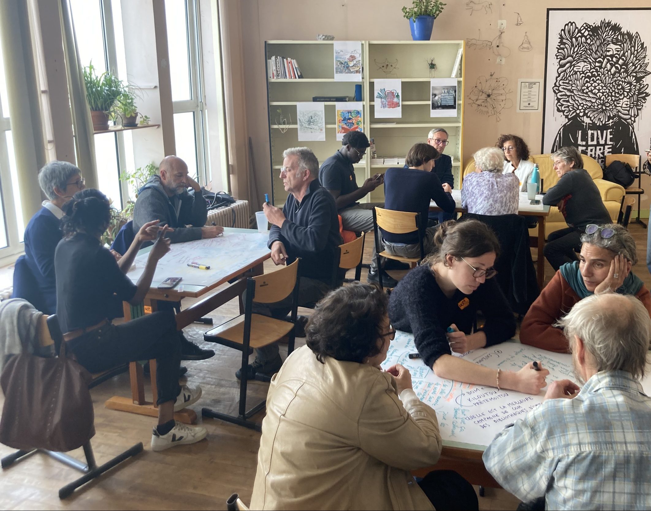 La BOM staff, volunteers, and members participating workshoping how to better engage and serve the residents of Montreuil. 