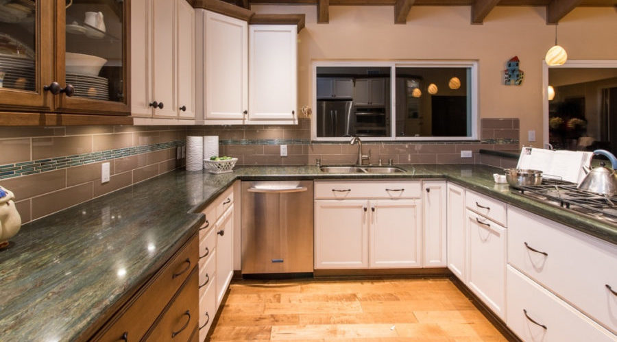 Things You Need to Know Before Shopping for Kitchen Cabinets